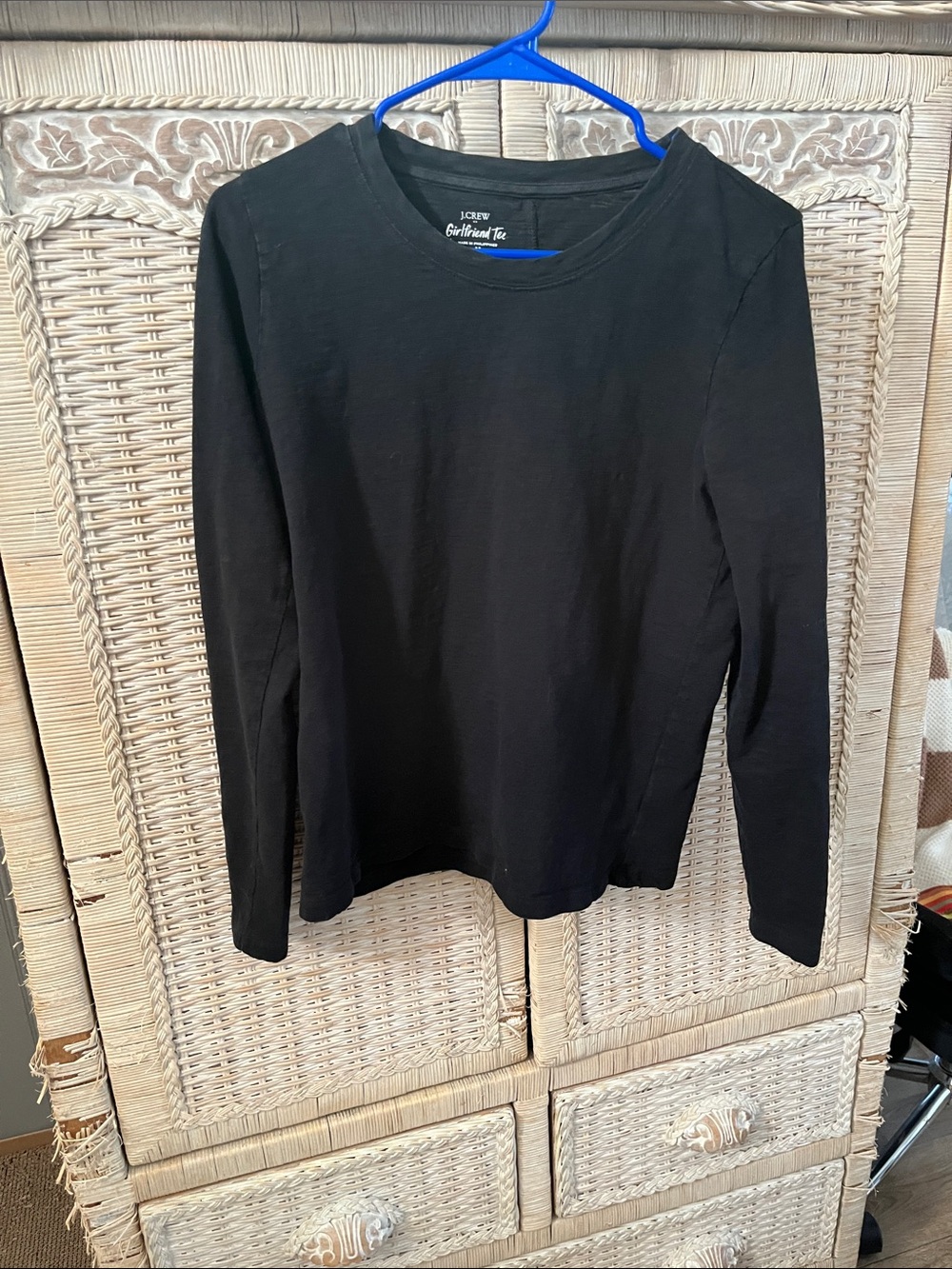 Long sleeve black T shirt - Picture 3 of 3